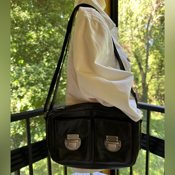 Fossil Leather Riley Top Zip Crossbody - Black - Picture 2 of 16